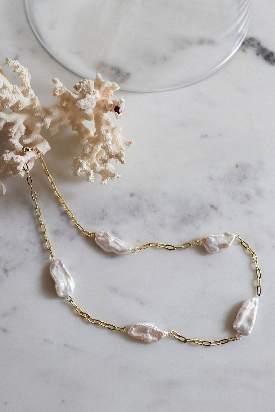 FONTANE BAROQUE PEARL NECKLACE